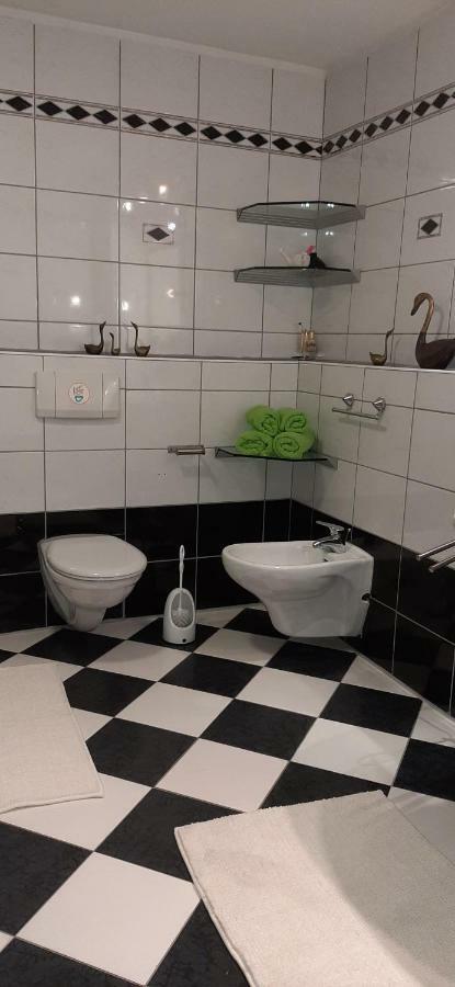 Mauritzburg Apartment เครเฟลด์ ภายนอก รูปภาพ