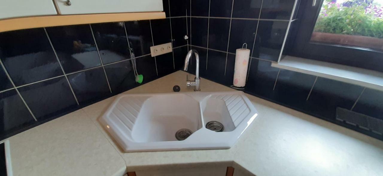 Mauritzburg Apartment เครเฟลด์ ภายนอก รูปภาพ