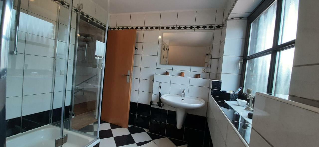 Mauritzburg Apartment เครเฟลด์ ภายนอก รูปภาพ