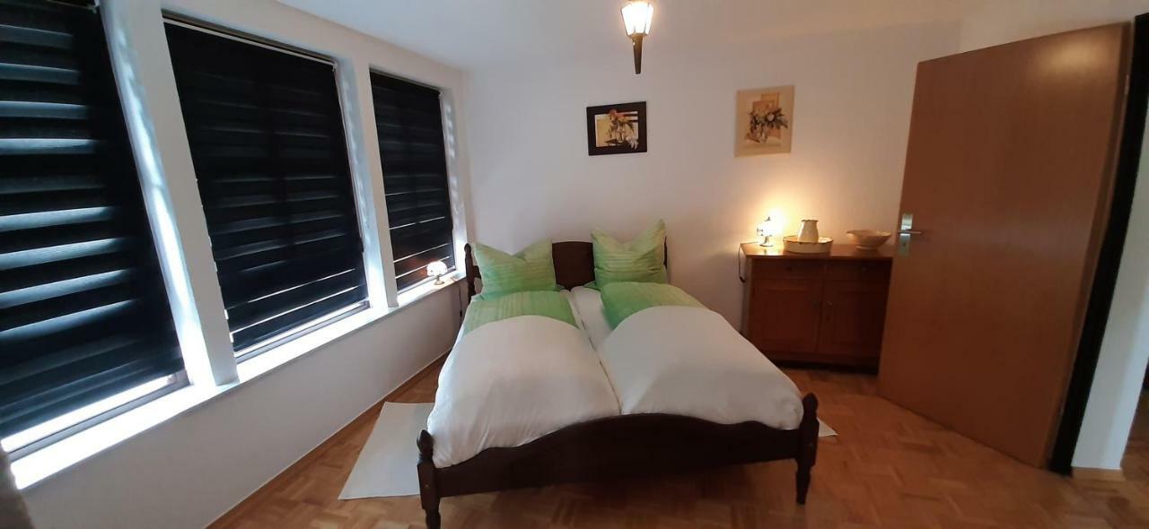 Mauritzburg Apartment เครเฟลด์ ภายนอก รูปภาพ